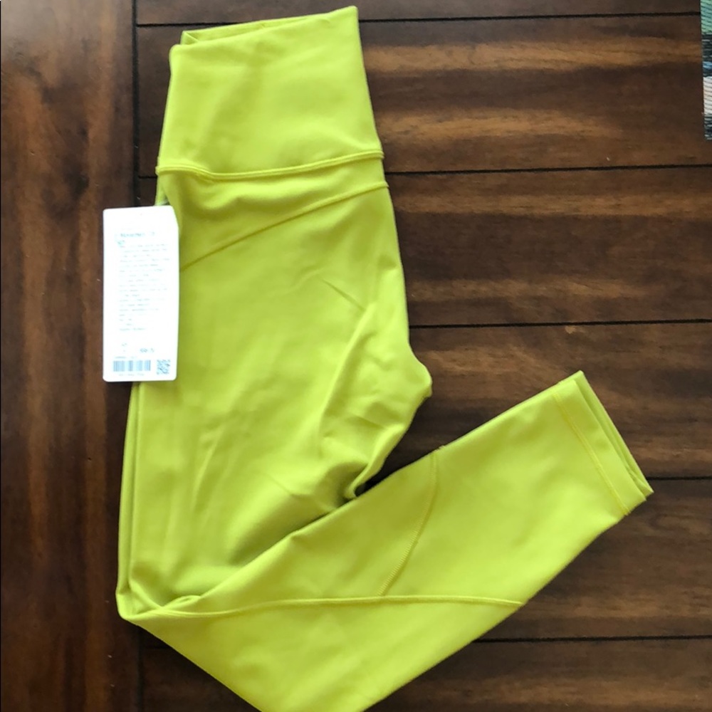 In Movement 7/8 tights in GLDL size 6